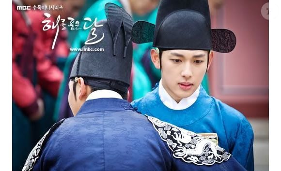 O primeiro dorama de Im Si-wan foi 'Prosecutor Princess', em 2010. Na foto, ele aparece em 'Moon Embracing the Sun'(2012)