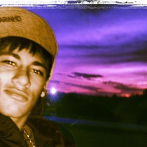 Neymar costumava publicar fotos com frases de efeito para seguidores