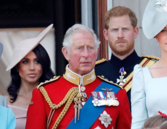 De acordo com a BBC, a mudança de Harry e Meghan não representa um retorno às funções oficiais da monarquia. O casal continuará como membro não atuante da família real britânica, sem funções oficiais
