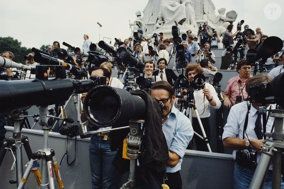 Princesa Diana usava truque inteligente para driblar paparazzi; veja como funcionava