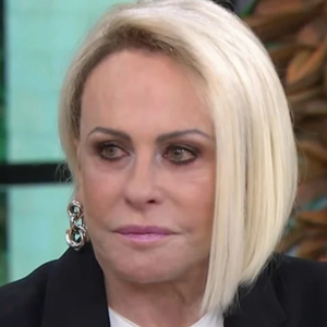 Morte da filha bebê da cantora Lexa: Ana Maria Braga publicou na web: 'Sinto muito. Que você encontre força e consolo nesse momento tão difícil'.