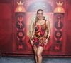 Lore Improta usa vestido Emilio Pucci de US$ 1 mil em seu retorno à quadra da Viradouro após o nascimento do segundo filho, Levi