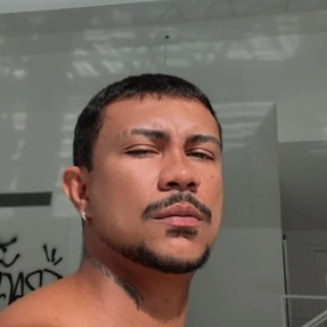 Xamã faz sucesso como Bagdá em Três Graças