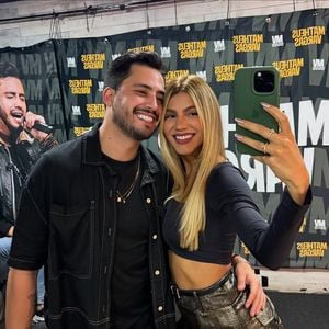 Hariany Almeia namora Matheus Vargas, filho de Leonardo.