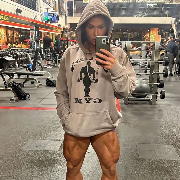 Famosa há muitos anos, Gracyanne Barbosa sempre chamou atenção por seu corpo atlético e mega definido