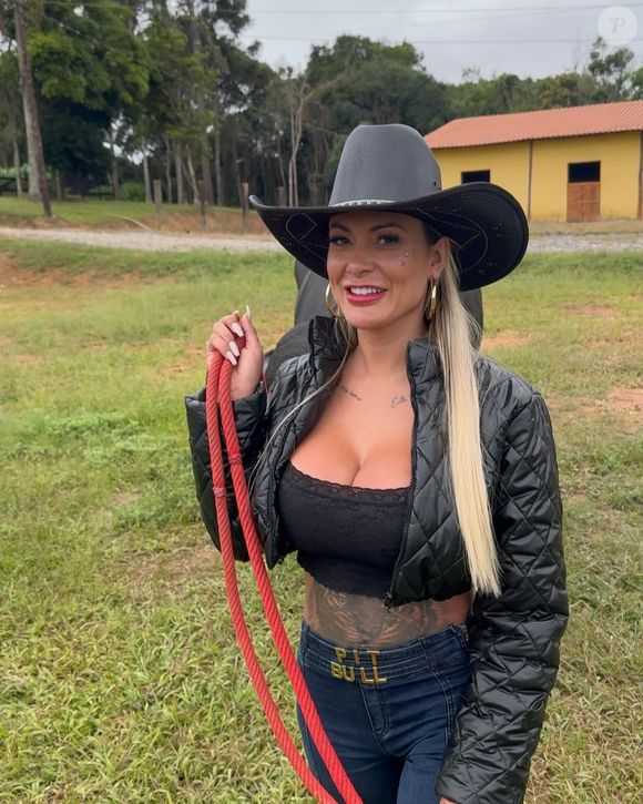 Andressa Urach: ‘Sou uma pessoa que tem muitos pecados, eu sempre peço oração pras pessoas porque eu acho que todo mundo comete erros’