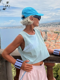 Os novos tênis da New Balance na cor 'bruma de matcha' são minimalistas, confortáveis e elegantes para mulheres com mais de 50 anos: minha mãe já quer usá-los o tempo todo em suas caminhadas matinais