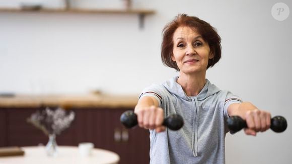 Vonda Wright defende que o treinamento de força é essencial para preservar a massa muscular e envelhecer com mais saúde e autonomia