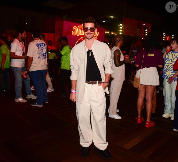 João Guilherme esbanjou estilo no show de despedida da turnê Numanice, de Ludmilla