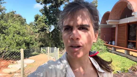 Conhecida por compartilhar uma rotina mais próxima da natureza, Mariana Maffeis, filha de Ana Maria Braga, voltou a rebater críticas nas redes sociais ao mostrar detalhes da casa sustentável construída para viver com os quatro filhos