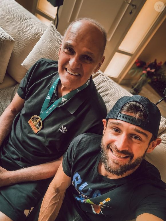 Filho mais velho de Oscar Schmidt, Filipe Schmidt emocionou ao prestar uma homenagem ao pai após a morte do eterno 'Mão Santa', nesta sexta-feira (17).