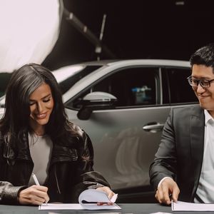 Bruna Marquezine também enalteceu a parceria com a marca: ‘Quando recebi o convite da Omoda, entendi que era mais do que uma campanha’