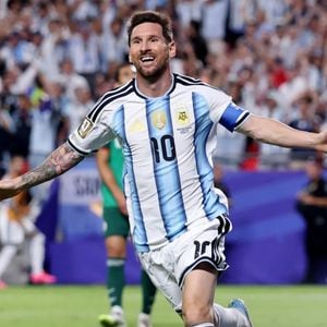 De aposentado a dono de time: fora da seleção argentina aos 39 anos, Messi avança em negociação milionária para comprar equipe da segunda divisão; aos detalhes