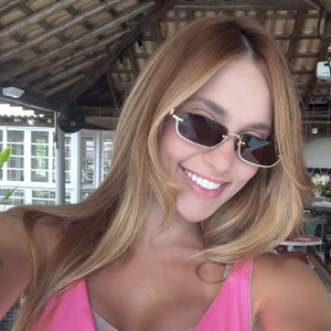 Virgínia organizou uma festa para José Leonardo com o tema 'festa na piscina' e publicou detalhes na web