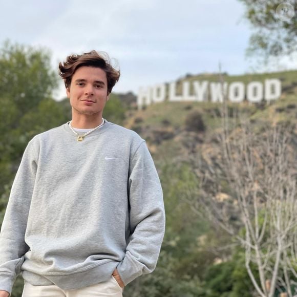 João Lucas passou a investir em visuais diferentes e cada vez cortou mais as madeixas