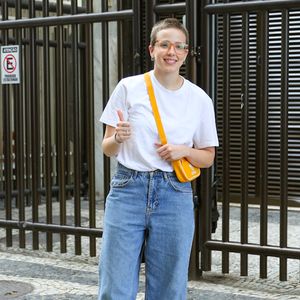 Marcella Rica na manifestação em Copacabana contra a anistia dos condenados pelo golpe de 8 de janeiro