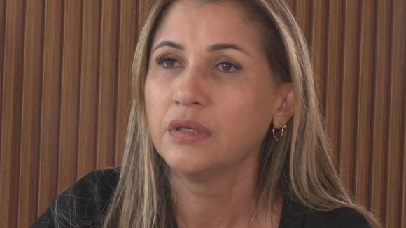 'O trauma que ele deixou na nossa família...': mãe de Raphaella Brilhante, médica vítima de agressões do cantor João Lima, dá relato comovente em entrevista inédita na TV