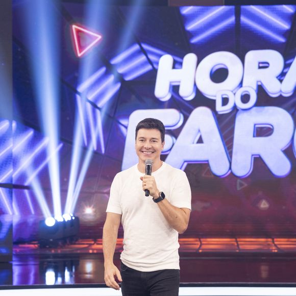Já nos bastidores, o ex-apresentador da Record está participando dos ensaios ao lado dos outros competidores e promete surpreender com sua entrega e carisma nos palcos.