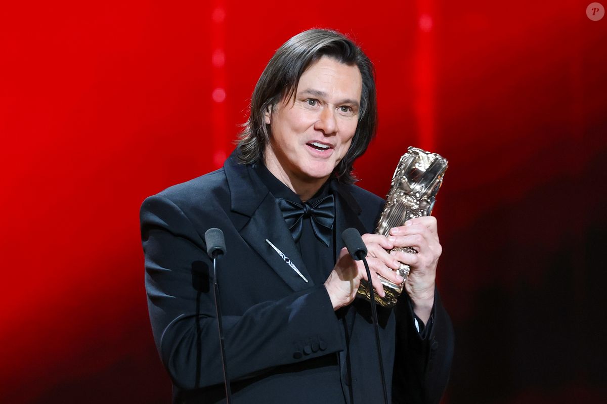 Foto: A mudança no visual de Jim Carrey durante o César Film Awards ...