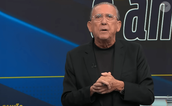 Galvão Bueno detona camisa vermelha da Seleção Brasileira