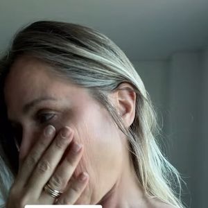 Susana Werner lembrou da morte da mãe, em 2016, ao falar de problema de saúde da sogra, mãe de Julio Cesar: 'Há 10 anos eu passei pela mesma situação e perdi a batalha, mas graças a Deus meu marido está ganhando a batalha. A mãe dele está bem, vivendo com a gente, estamos dando qualidade de vida a ela e queremos estar perto dos nossos familiares. Não pude fazer isso pela minha mãe porque meu marido jogava e meus filhos estavam na escola, mas podemos fazer isso hoje'