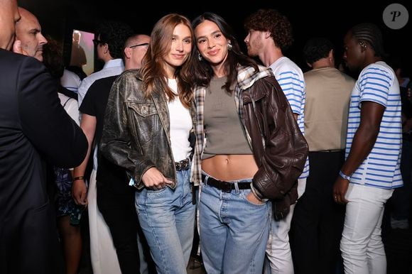 Bruna Marquezine deixou a barriga sarada à mostra