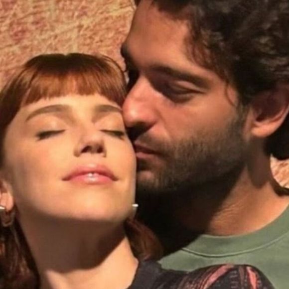 Alice Wegmann contou no videocast Conversa Vai, Conversa Vem, do Jornal O Globo, que Humberto Carrão é um grande amigo