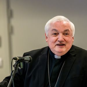 O Arcebispo Jean-Marc Aveline é conhecido como João XXIV, dada sua semelhança com o papa João XXIII, que morreu em 1963