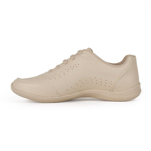 6. O conforto é um dos destaques do Tênis Kolosh Casual Bege, que pesa 0,510 kg e conta com sola Touch+ de 3,2 cm, desenvolvida para oferecer flexibilidade e leveza durante o uso.