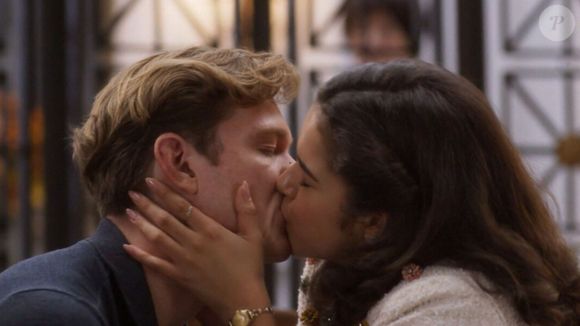 Em momento decisivo de 'Garota do Momento', Beto (Pedro Novaes) aceita casamento com Bia (Maísa), mas avisa que não fará sexo com ela