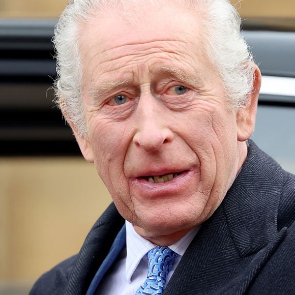 Príncipe William é filho de Rei Charles III - o monarca está tratando de um câncer.