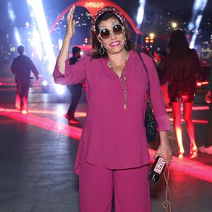 Narcisa Tamborindeguy apostou em conjuntinho que já é clássico de seu estilo