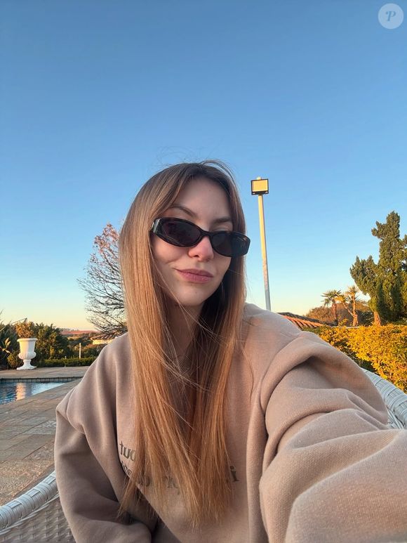 Quem é a neta de Carlos Alberto de Nóbrega diagnosticada com câncer de mama aos 24 anos? Bruna Furlan é influencer, assim como a tia Mafe Nóbrega