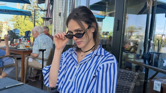 Isabelle Drummond redefine o 'quiet luxury': após final de gravações de 'Coração Acelerado', a intérprete de Naiane aposta em looks 'comfy' com bolsa Dior de R$ 32 mil e short de poá da Adidas de quase R$ 400; veja raio-X em viagem nos EUA