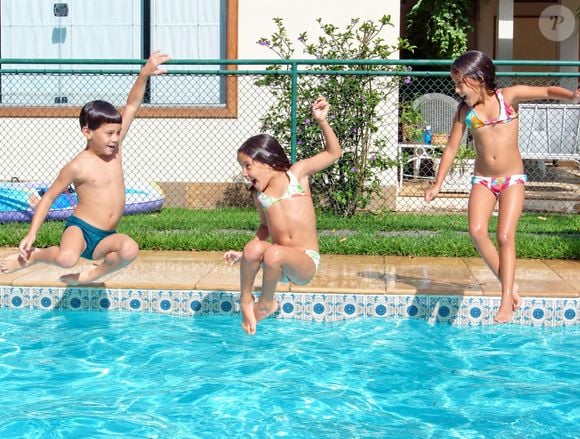 William Bonner eternizou na pele uma foto dos filhos trigêmeos, Vinicius, Laura e Beatriz fruto do seu antigo casamento com Fátima Bernardes