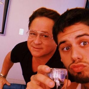 Essa foto de Zé Felipe e Leonardo foi feita em 2019, antes do cantor conhecer Virgínia Fonseca