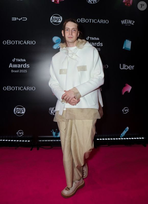 Felca esbanjou estilo no TikTok Awards