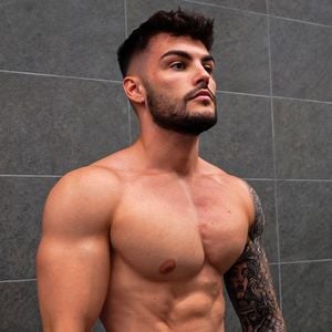 Borja Yus, personal trainer, compartilha hábitos simples que podem ajudar na perda de gordura