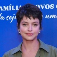 Adeus, calor! Luma de 'Mania de Você', Agatha Moreira usa look verde com truque de moda simples e capaz de salvar qualquer mulher no Verão