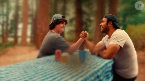 Em tempos em que representatividade importa, filmes como 'O Namorado da Minha Prima' mostram que histórias LGBTQIAPN+ também podem ser leves, doces e cheias de esperança