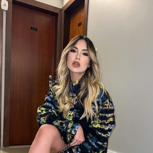 Virginia Fonseca estaria sendo processada por uma mulher que afirmou ter contratado uma publicidade que seria vinculada ao perfil da famosa, na web. Naquela época, a influenciadora fazia parte dos agenciados da empresa do ex-namorado.