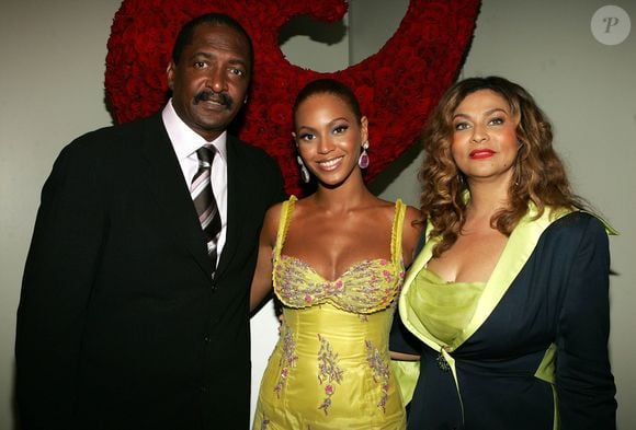 Aos 71 anos, a matriarca da família Knowles disse que uma dessas lições foi a importância de não perder mamografias.
