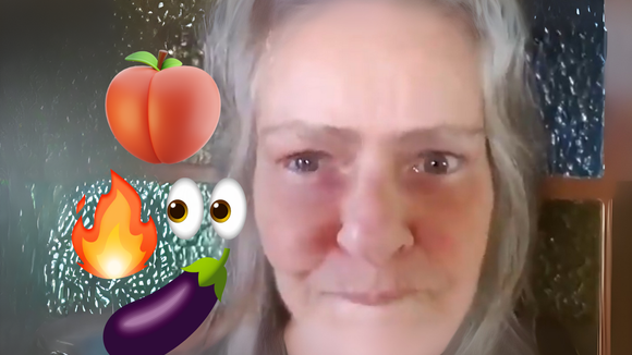 Há 5 anos, Angela Ro Ro falava sobre sonho erótico, dava conselho de masturbação e pedia doações de R$ 10: 'A vovó selvagem tem..'