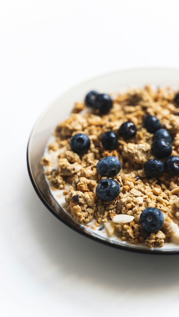 A aveia é um alimento rico em fibras e tem importantes benefícios para a saúde, como aumentar a saciedade