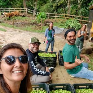 Thiago já falou diversas vezes sobre o quanto se sente conectado à natureza e sobre o desejo de proporcionar aos filhos uma criação mais próxima da simplicidade do campo.