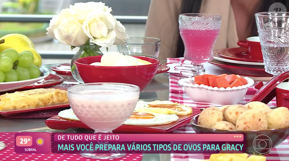Gracyanne Barbosa se deliciou com ovos fritos, cozidos, pochet e omelete, que não faltam em sua dieta