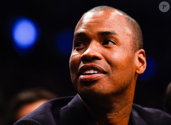 A NBA lamentou a morte de Jason Collins e destacou o impacto do ex-jogador 'muito além do basquete'. O atleta enfrentava um glioblastoma em estágio 4