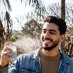 Cheiro de banho tomado o dia todo: esses 4 perfumes árabes com aroma de limpo que grudam na pele e exalam sofisticação nos dias quentes de Inverno