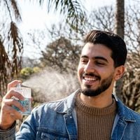 Cheiro de banho tomado o dia todo: esses 4 perfumes árabes com aroma de limpo que grudam na pele e exalam sofisticação nos dias quentes de Inverno