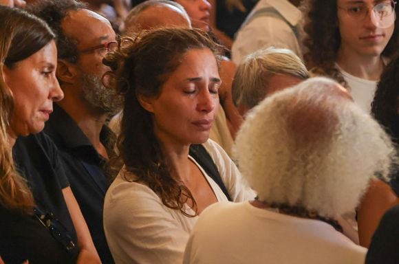Famosos sofreram no velório de Lea Garcia, como Camila Pitanga